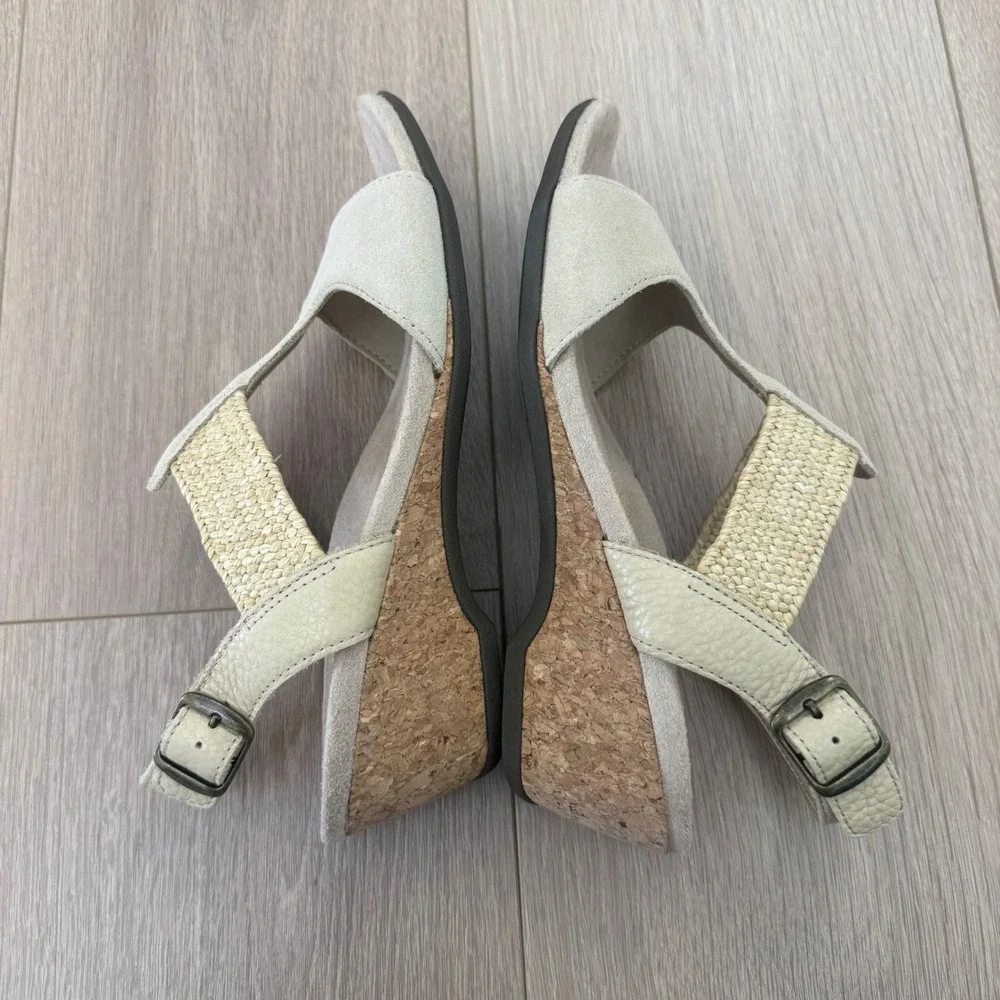 Vionic Kaytie Wedge Sandals Cream Tan T-Strap Cork Heel Women 8